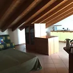Casa Regina شقة ديسينسانو ديل غاردا
